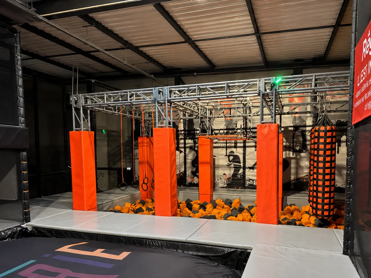 Trampoline, photo 3